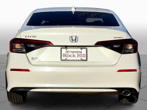 Used 2022 Honda Civic Sport image 4