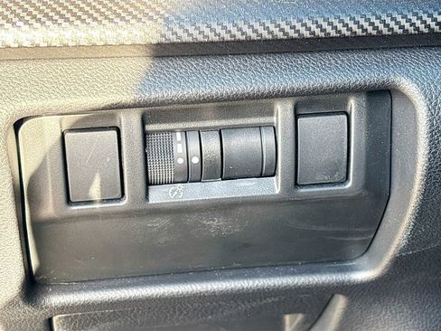 Used 2024 Subaru Crosstrek 2.5i Limited w/ Crosstrek Mirror Package image 10