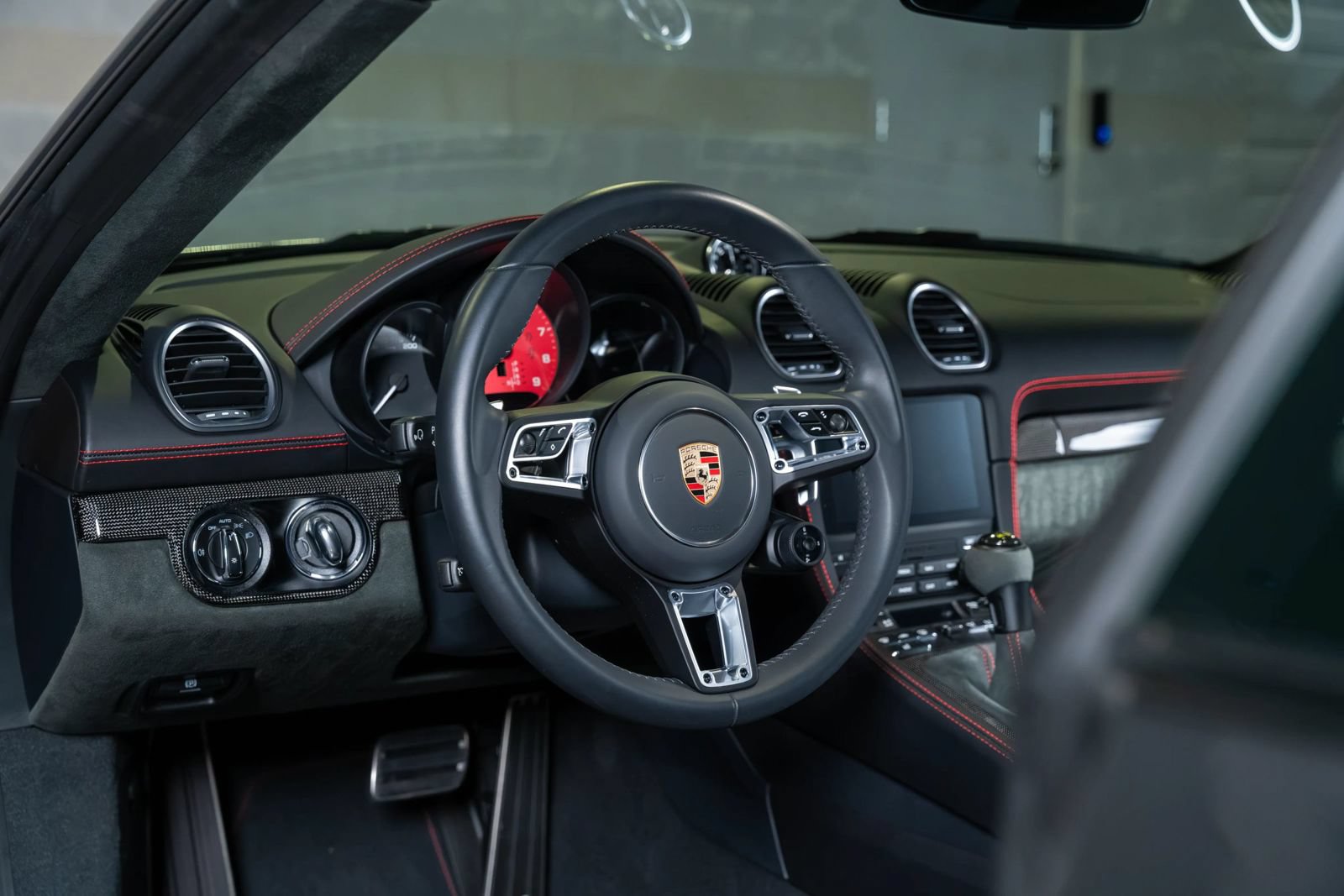 Used 2024 Porsche 718 Cayman GTS RWD image 13