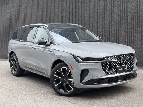 New 2026 Lincoln Nautilus Reserve AWD/4WD image 9