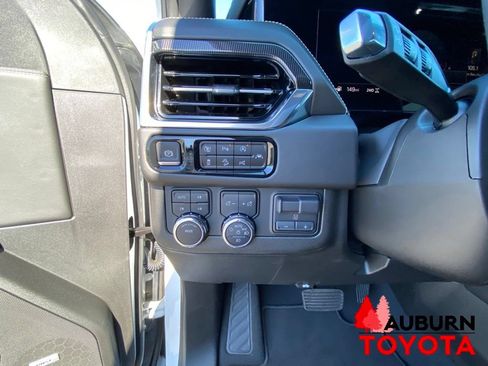 Used 2025 GMC Yukon Elevation AWD/4WD image 40