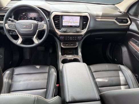 Certified 2023 GMC Acadia Denali w/ Denali Ultimate Package FWD image 17