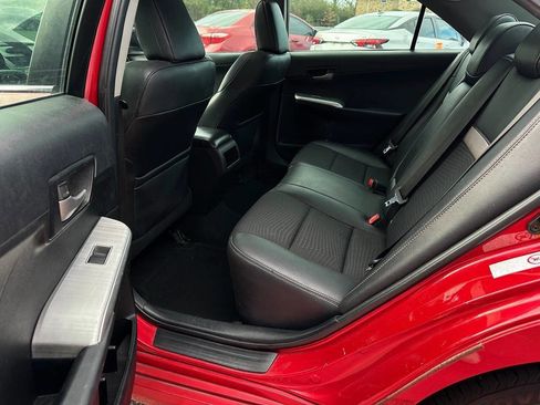 Used 2013 Toyota Camry SE image 12