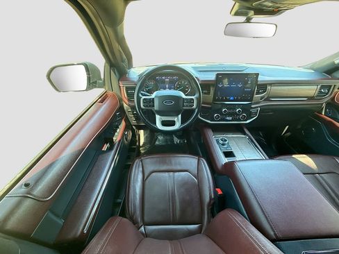 Used 2022 Ford Expedition Limited RWD image 24