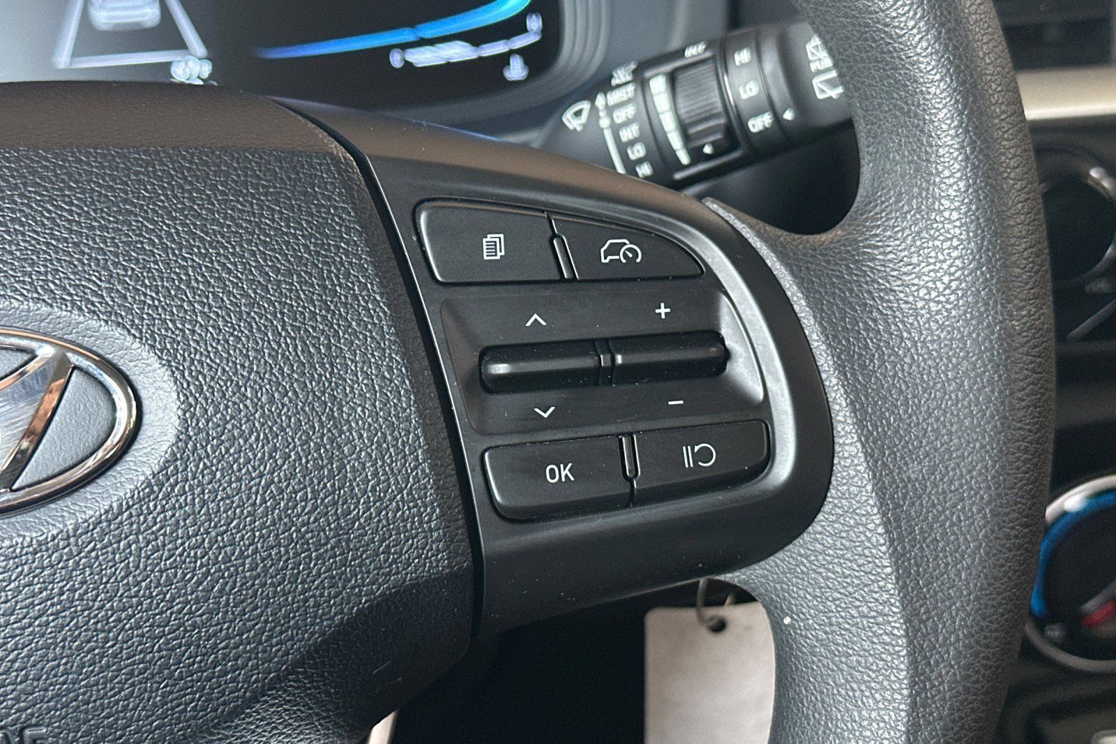 Certified 2026 Hyundai Venue SE FWD image 30