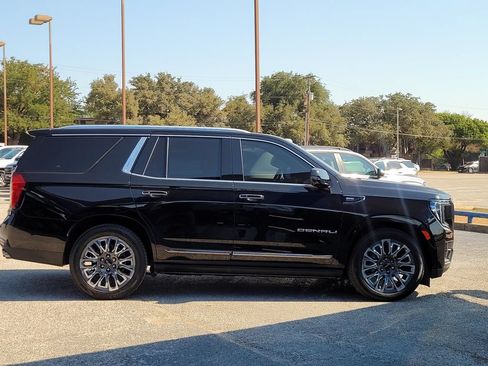 Used 2023 GMC Yukon Denali Ultimate w/ LPO, Floor Liner Package AWD/4WD image 7
