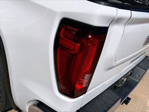 Used 2021 GMC Sierra 1500 SLT image 28