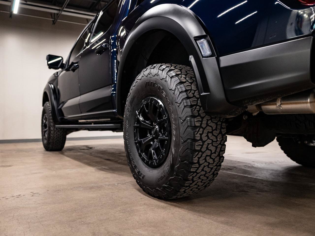 Used 2023 Ford F150 Raptor w/ Equipment Group 802A Raptor R AWD/4WD image 34