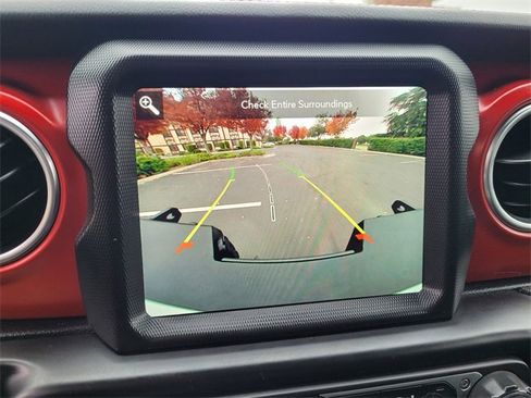 Used 2023 Jeep Gladiator Rubicon w/ Cold Weather Group image 19