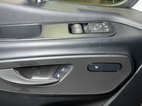 Used 2024 Mercedes-Benz Sprinter 2500 image 19