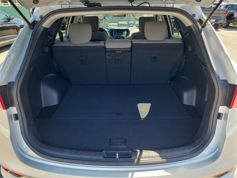 Used 2018 Hyundai Santa Fe Sport FWD image 9