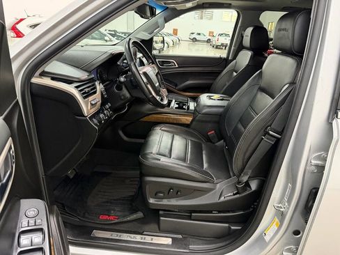 Used 2019 GMC Yukon XL Denali w/ Open Road Package image 14