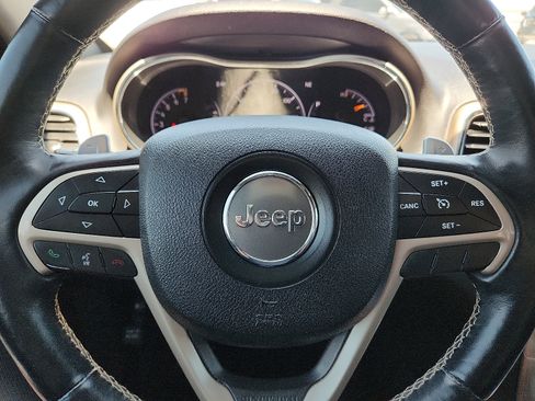 Used 2017 Jeep Grand Cherokee Limited w/ Luxury Group II RWD image 19