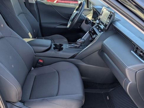 Certified 2021 Toyota Venza LE image 21