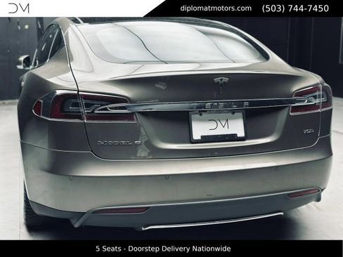 Used 2015 Tesla Model S 70D AWD/4WD image 15
