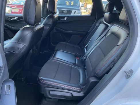 Used 2023 Ford Escape ST-Line image 14