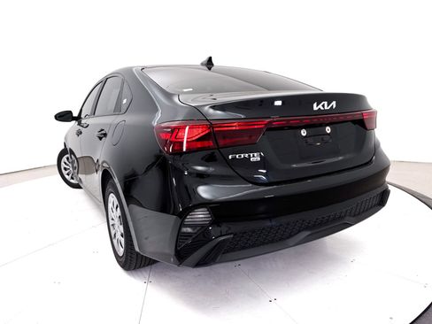 Certified 2022 Kia Forte Sedan FWD image 6