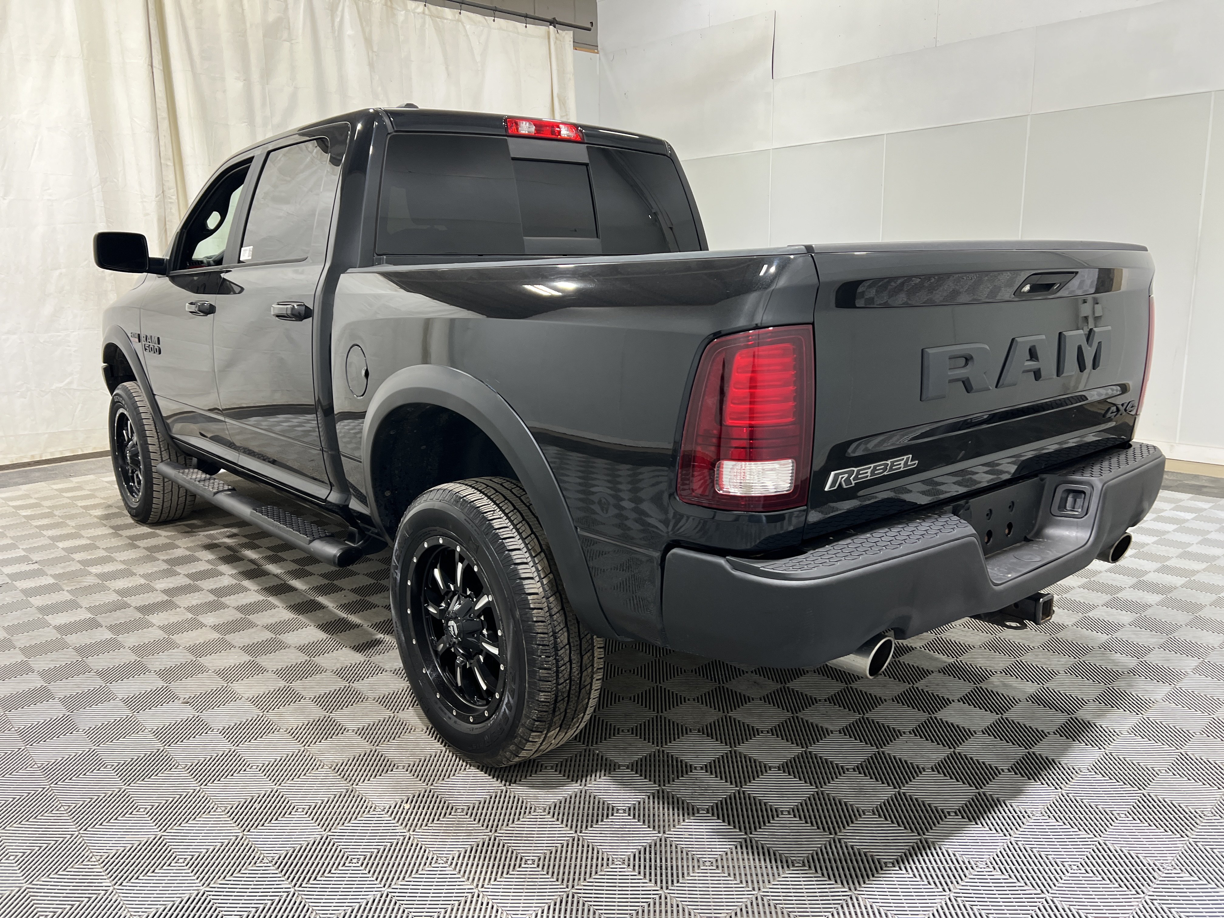Used 2017 RAM 1500 Rebel AWD/4WD image 2