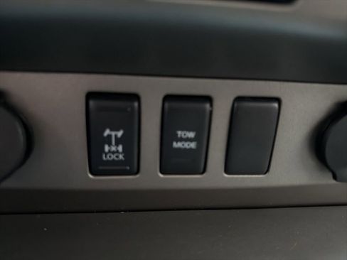 Used 2006 Nissan Titan SE image 20