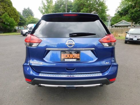 Used 2018 Nissan Rogue SL w/ Premium Package FWD image 25