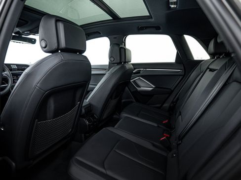 New 2025 Audi Q3 2.0T Premium image 17