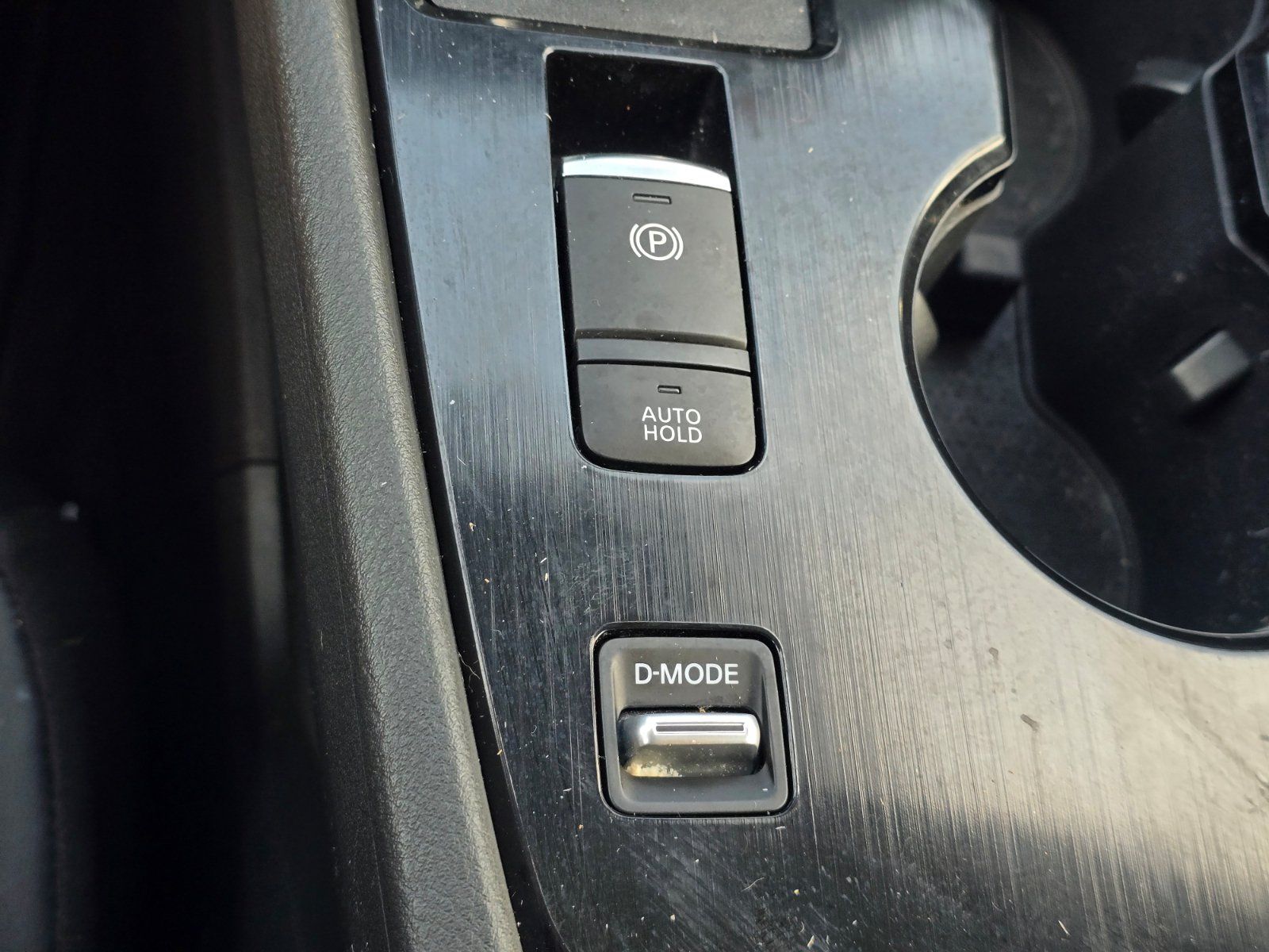 Used 2025 Nissan Rogue SV w/ SV Premium Package FWD image 20
