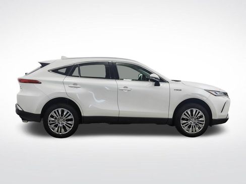 Used 2021 Toyota Venza XLE w/ Softex Package AWD/4WD image 6