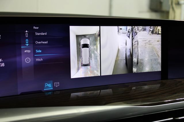Used 2025 Cadillac Escalade Sport Platinum w/ LPO, Floor Liner Package AWD/4WD image 15