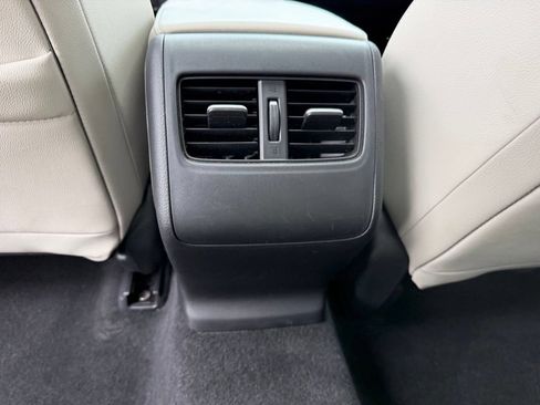 Used 2018 Honda Accord Touring image 27