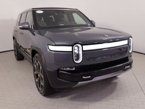 Used 2023 Rivian R1S Adventure AWD/4WD image 5