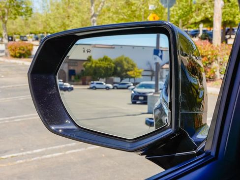 Used 2021 Chevrolet Tahoe RST w/ Luxury Package image 19