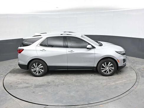 Used 2022 Chevrolet Equinox Premier AWD/4WD image 28