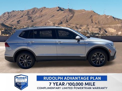 Used 2023 Volkswagen Tiguan SE w/ Panoramic Sunroof Package image 7