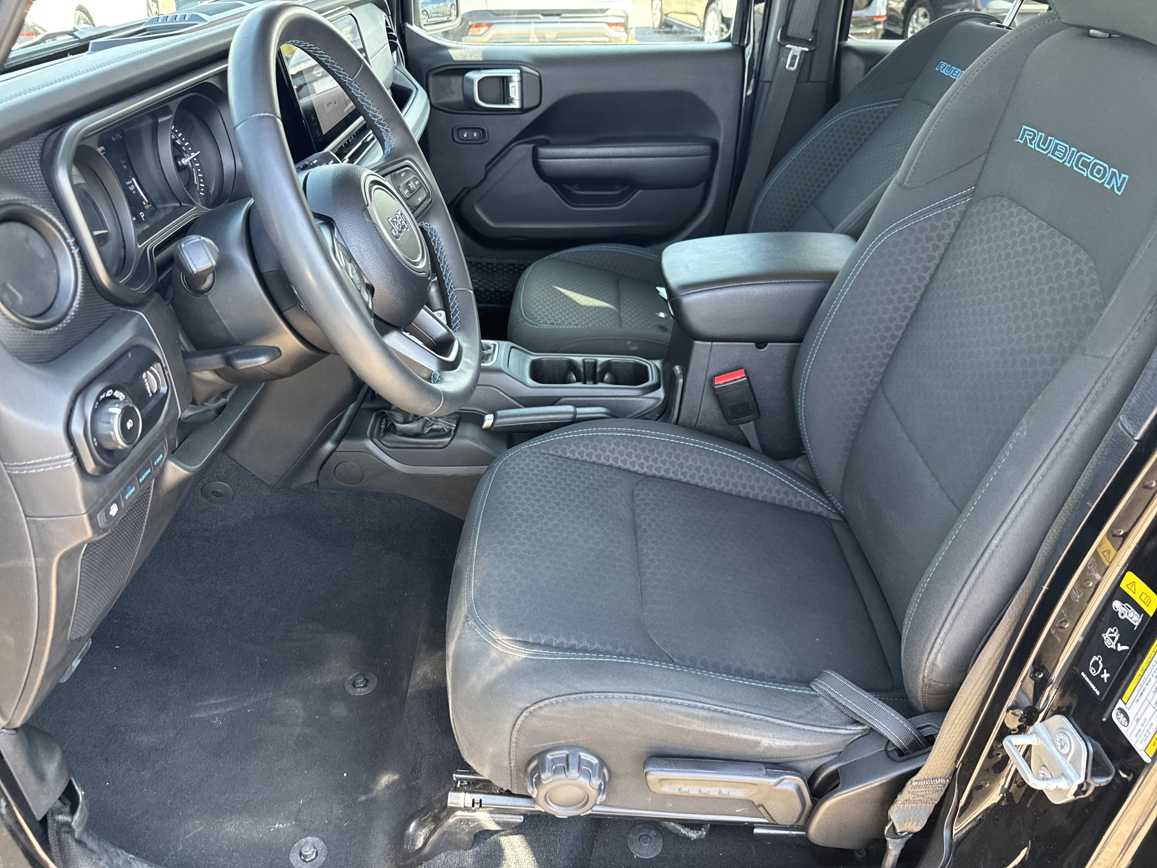 Used 2024 Jeep Wrangler Unlimited Rubicon 4xe AWD/4WD image 5