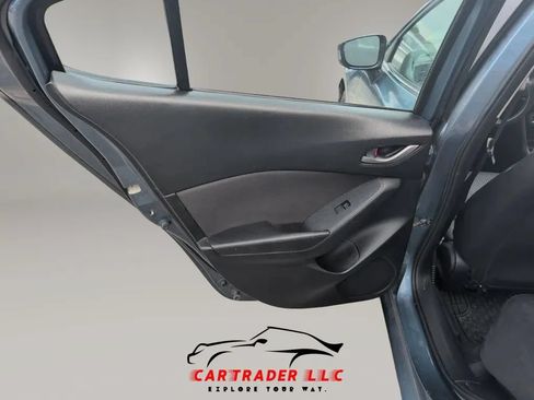 Used 2016 MAZDA MAZDA3 i Sport w/ Preferred Equipment Package FWD image 14