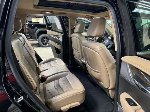 Used 2020 Cadillac XT6 Premium Luxury w/ Platinum Package AWD/4WD image 12