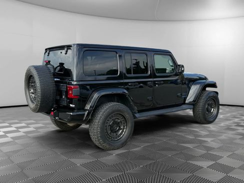 Used 2022 Jeep Wrangler Unlimited Sahara AWD/4WD image 5