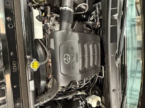 Used 2014 Toyota Sequoia Platinum AWD/4WD image 41