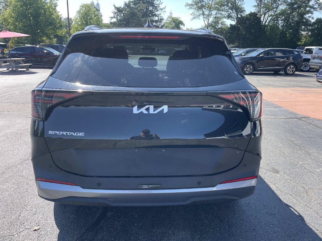 Used 2026 Kia Sportage EX w/ EX Panorama Roof Package FWD image 4