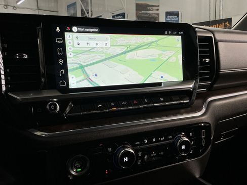 Used 2023 GMC Sierra 1500 SLT w/ SLT Premium Package image 28