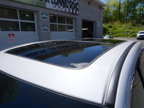 Used 2023 Acura RDX AWD image 11