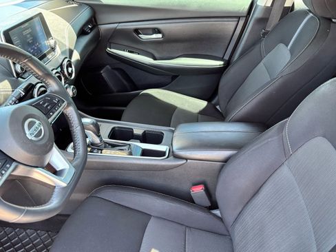 Used 2021 Nissan Sentra SV FWD image 17