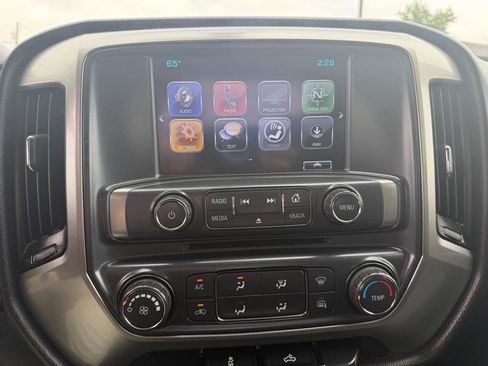 Used 2019 Chevrolet Silverado 1500 LT AWD/4WD image 13