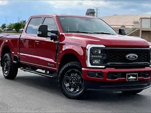 Used 2024 Ford F250 Lariat w/ Sport Appearance Package AWD/4WD image 37
