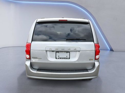 Used 2017 Dodge Grand Caravan GT FWD image 6