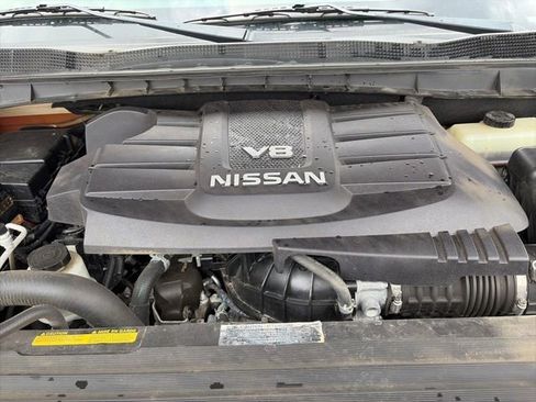 Used 2019 Nissan Titan PRO-4X image 24