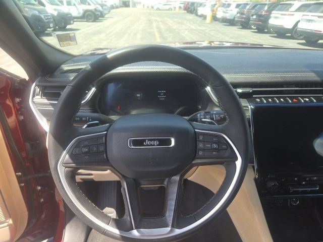 Used 2024 Jeep Grand Cherokee Limited w/ Luxury Tech Group II AWD/4WD image 29