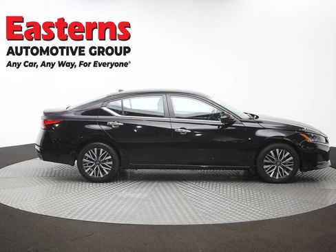 Used 2023 Nissan Altima 2.5 SV AWD/4WD image 45