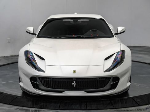 Used 2019 Ferrari 812 Superfast RWD image 35
