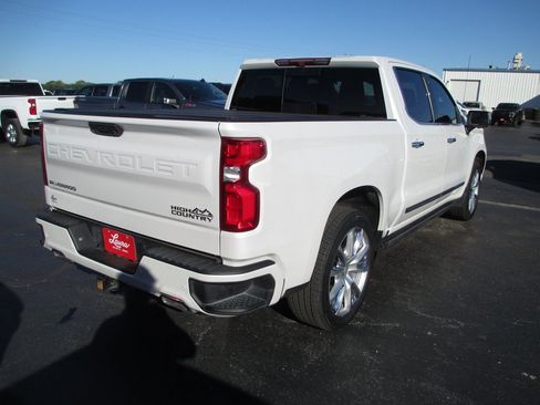 Used 2022 Chevrolet Silverado 1500 High Country w/ High Country Premium Package image 4